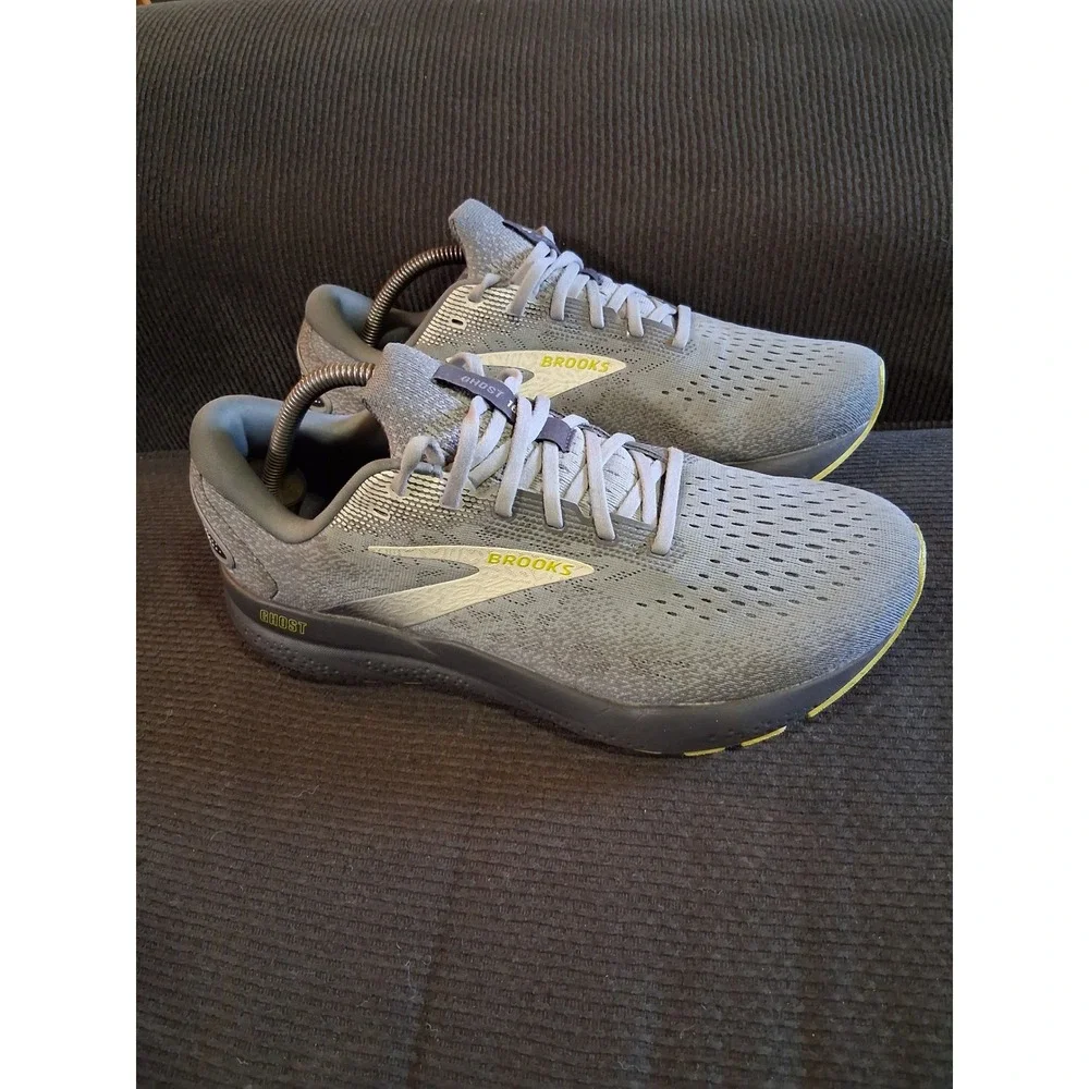 Brooks Ghost 16 Mens Grey Yellow Running Shoes Extra Wide 4E 9.5 1104184E040
